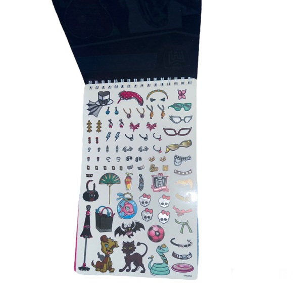 Brand new never been used Monster High Sketch Portfolio! - Picture 3 of 3